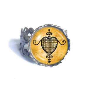 Love Vindication Erzulie Dantor Veve Voodoo Ring Fashion Jewelry Magick Vodou Symbol Art Cute Gift Cosplay Charm